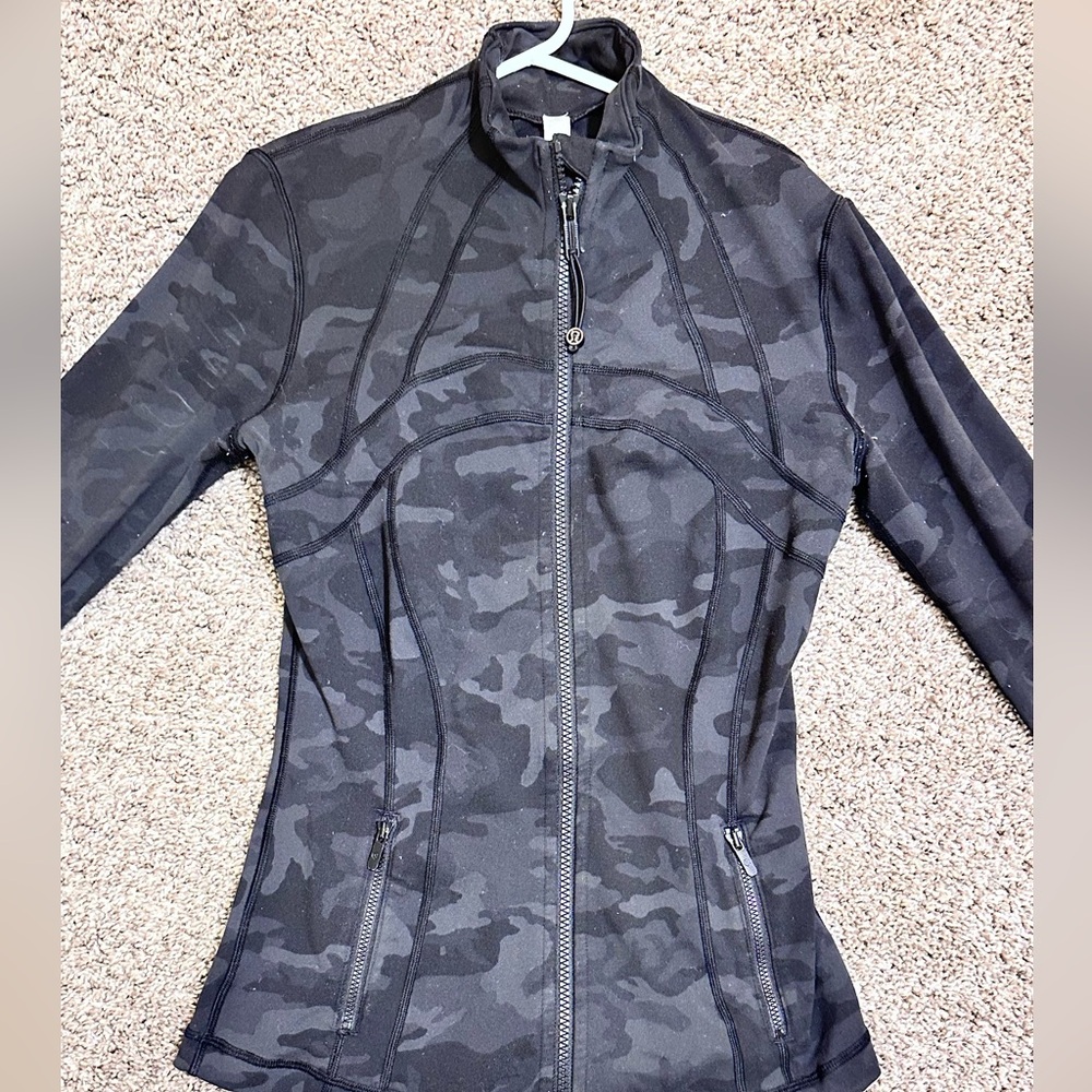 Lululemon Women's Camouflage hoodie